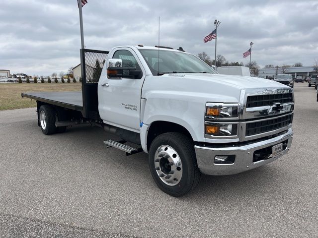 2023 Chevrolet Silverado MD LT