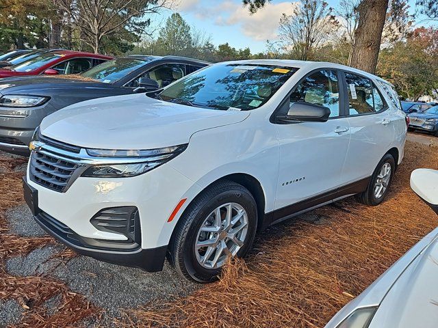 2023 Chevrolet Equinox LS