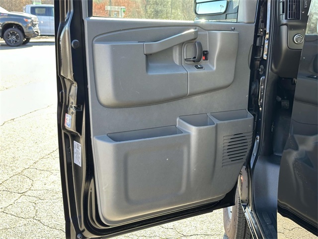 Vehicle image 20 of 29