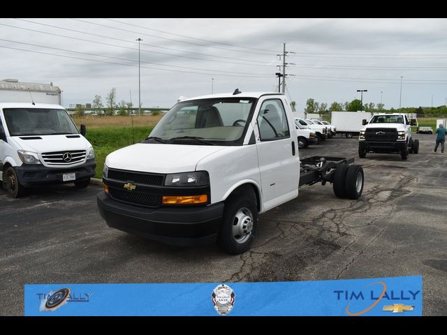 2023 Chevrolet Express Base