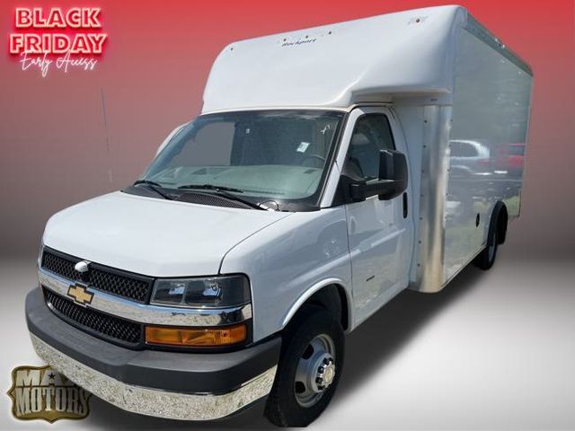 2023 Chevrolet Express Base