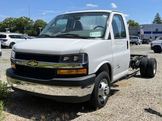 2023 Chevrolet Express Base