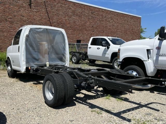 2023 Chevrolet Express Base