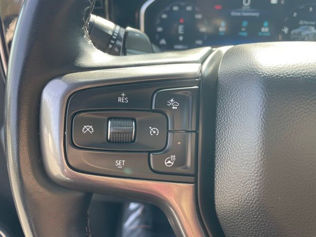 Vehicle image 26 of 28
