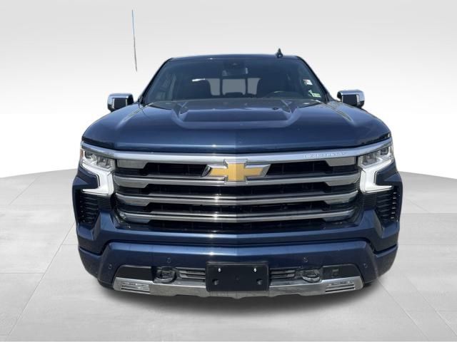 Vehicle image 4 of 28