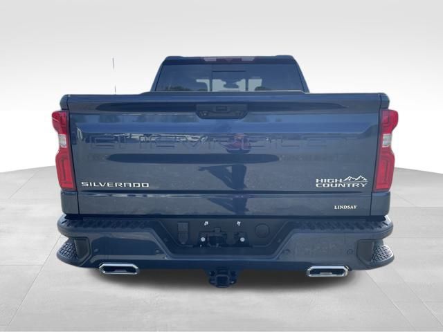 Vehicle image 5 of 28