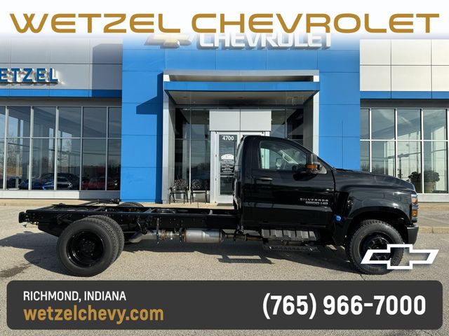 2023 Chevrolet Silverado MD LT