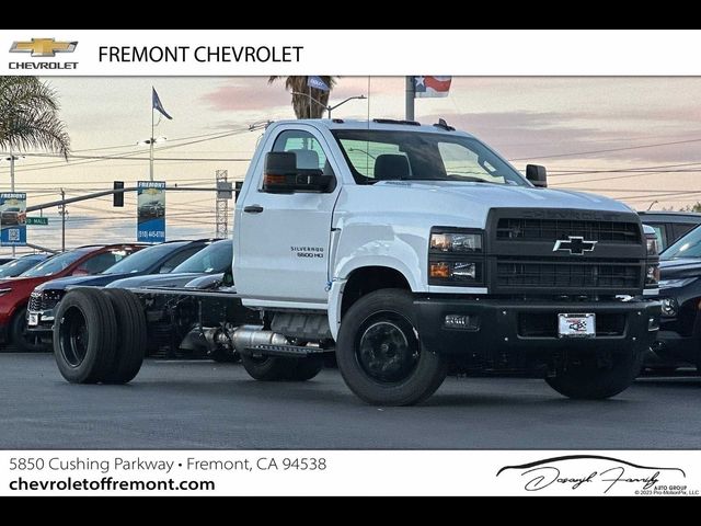 2023 Chevrolet Silverado MD LT