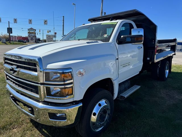 2023 Chevrolet Silverado MD LT