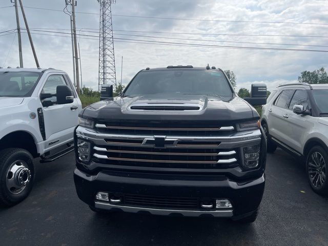 2023 Chevrolet Silverado 3500HD High Country