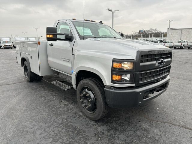 2023 Chevrolet Silverado MD LT