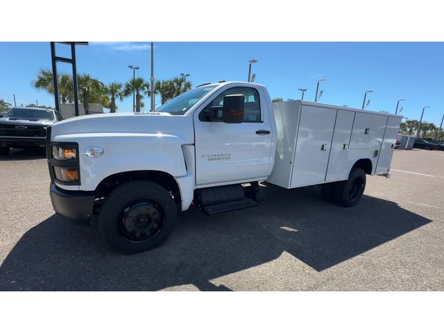 2023 Chevrolet Silverado MD LT