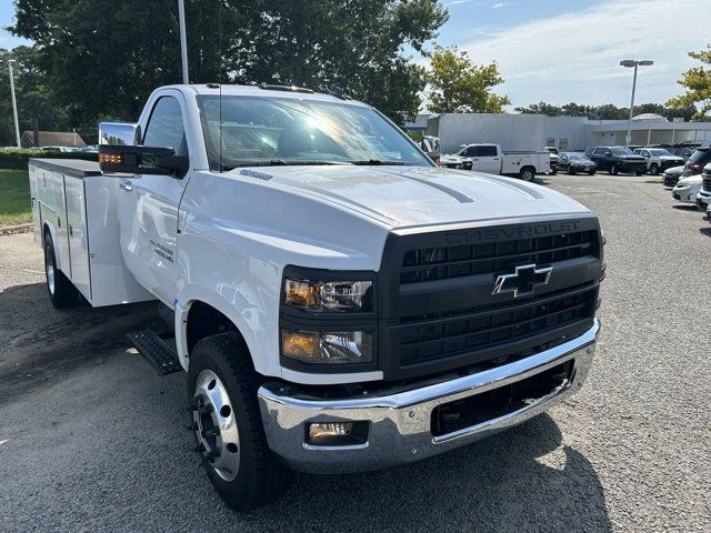 2023 Chevrolet Silverado MD LT