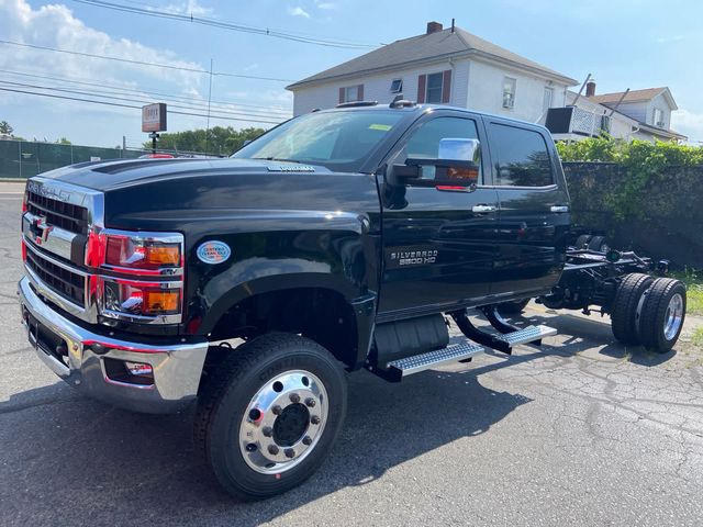 2023 Chevrolet Silverado MD LT