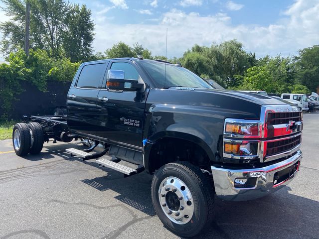 2023 Chevrolet Silverado MD LT