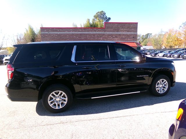 2023 Chevrolet Suburban LT