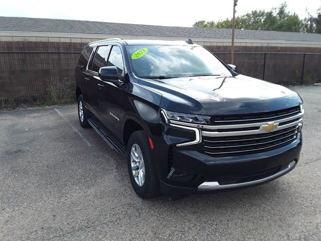 2023 Chevrolet Suburban LT