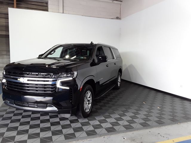 2023 Chevrolet Suburban LT