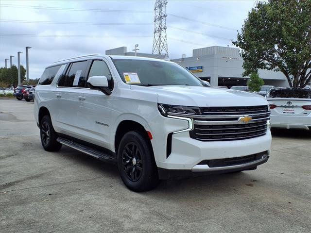 2023 Chevrolet Suburban LT