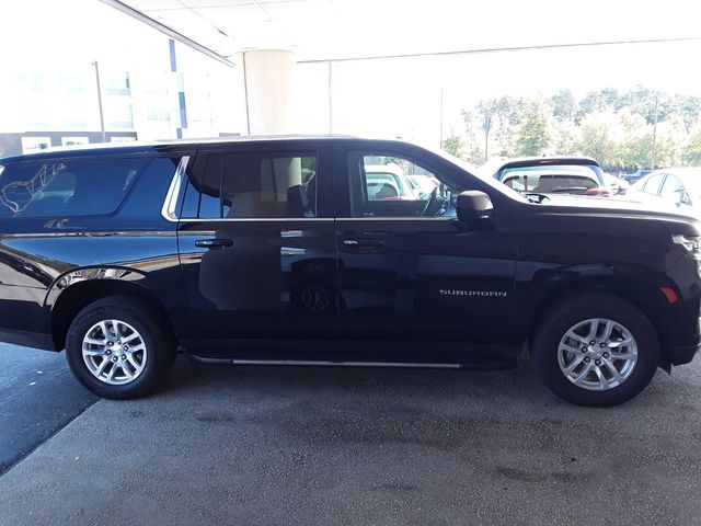 2023 Chevrolet Suburban LT