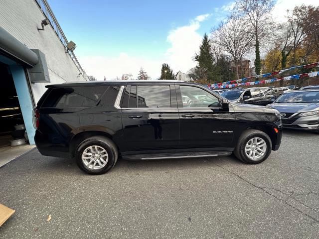 2023 Chevrolet Suburban LT