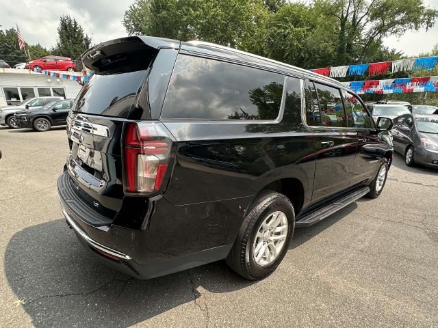 2023 Chevrolet Suburban LT