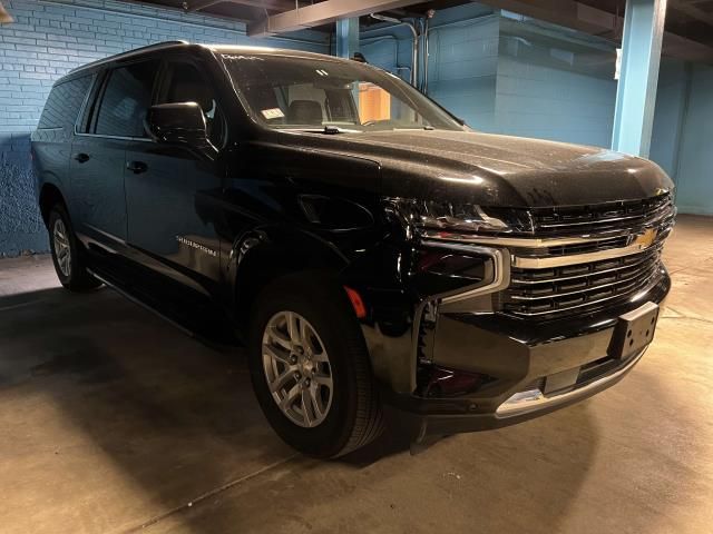 2023 Chevrolet Suburban LT