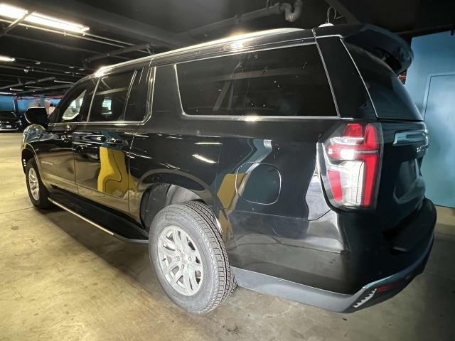 2023 Chevrolet Suburban LT