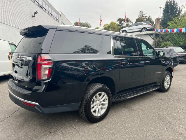 2023 Chevrolet Suburban LT