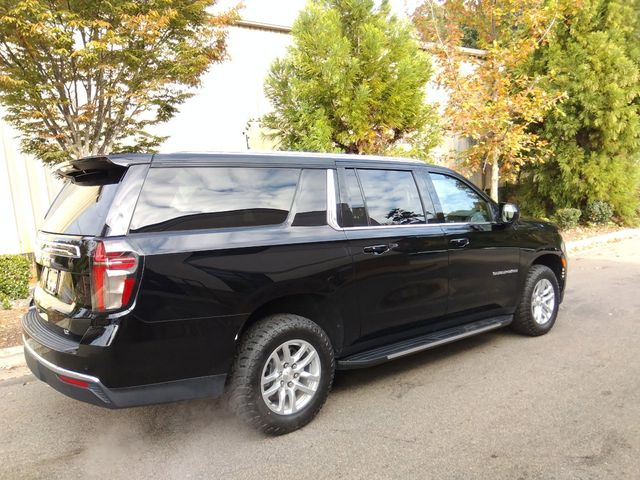 2023 Chevrolet Suburban LT