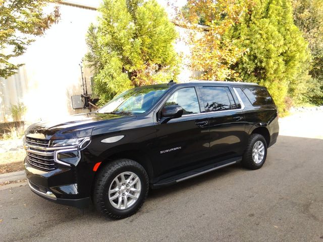 2023 Chevrolet Suburban LT