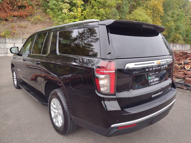 2023 Chevrolet Suburban LT