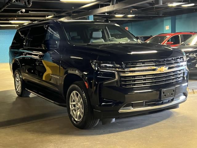 2023 Chevrolet Suburban LT