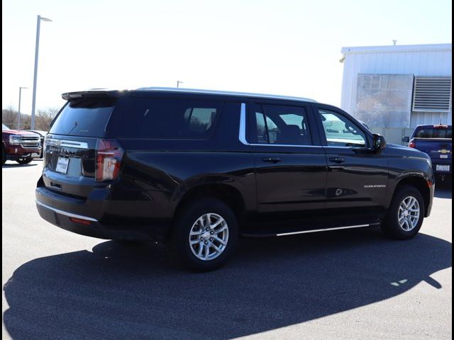 2023 Chevrolet Suburban LS