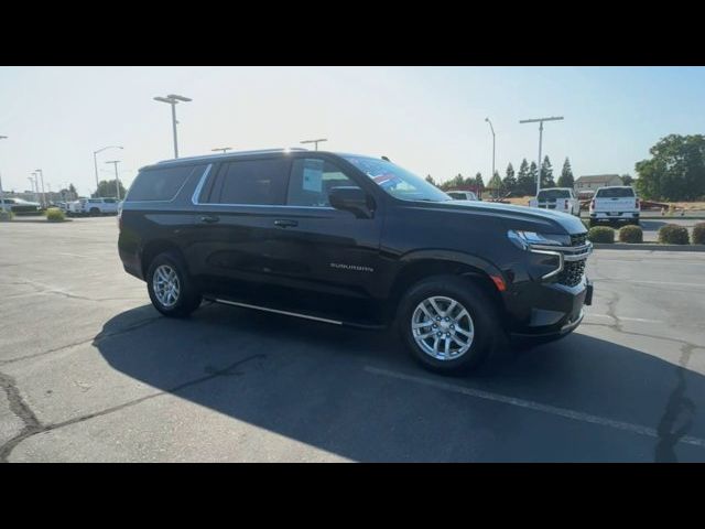 2023 Chevrolet Suburban LS