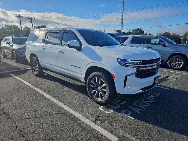 2023 Chevrolet Suburban LS