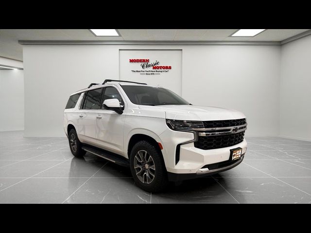 2023 Chevrolet Suburban LS