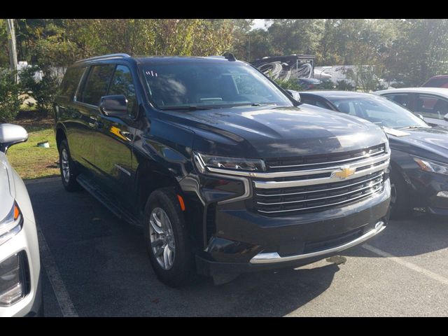 2023 Chevrolet Suburban LT