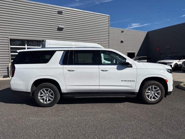 2023 Chevrolet Suburban LT