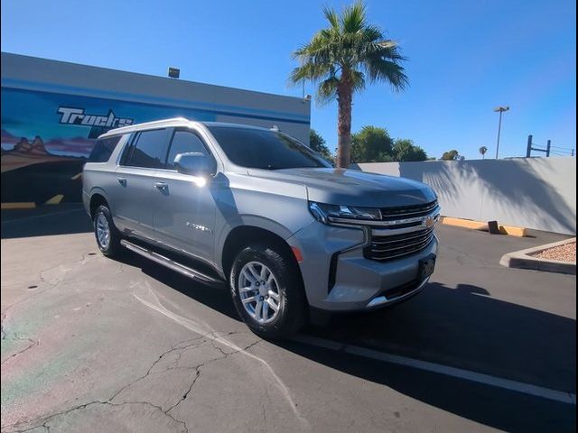 2023 Chevrolet Suburban LT