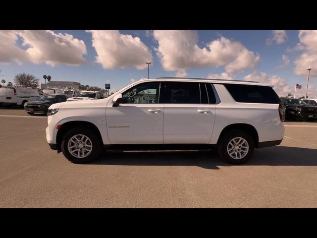 2023 Chevrolet Suburban LT