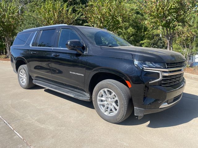 2023 Chevrolet Suburban LT