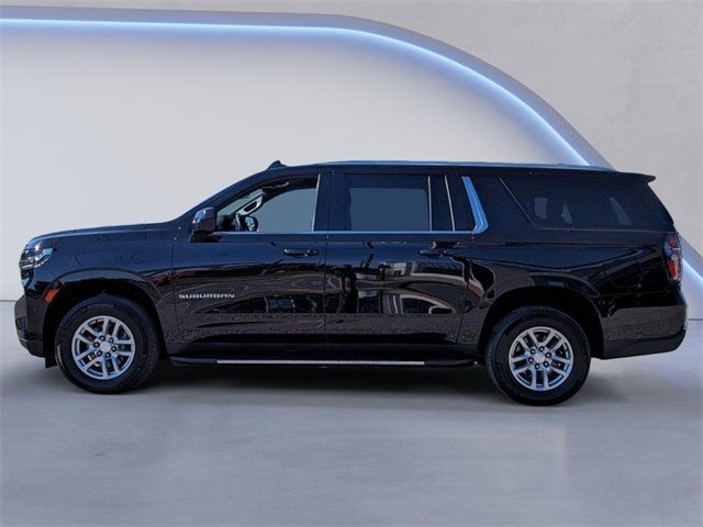 2023 Chevrolet Suburban LT