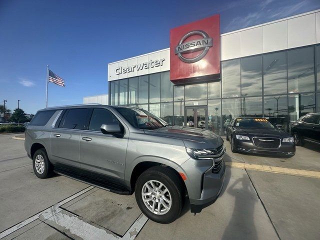 2023 Chevrolet Suburban LT