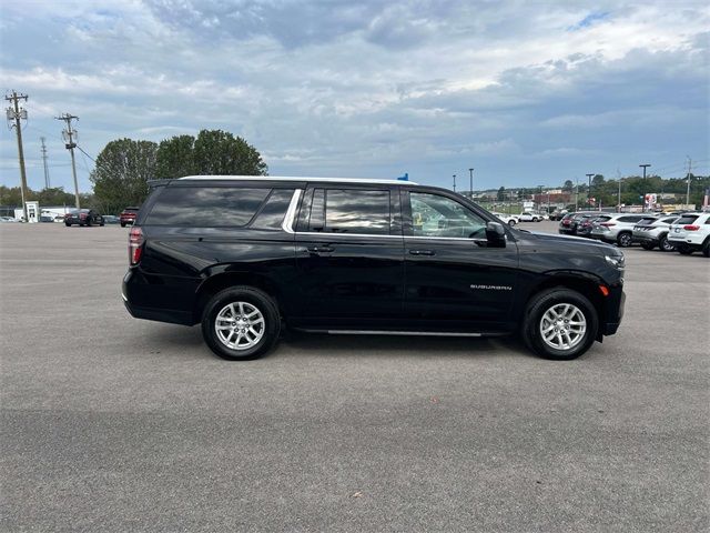 2023 Chevrolet Suburban LT