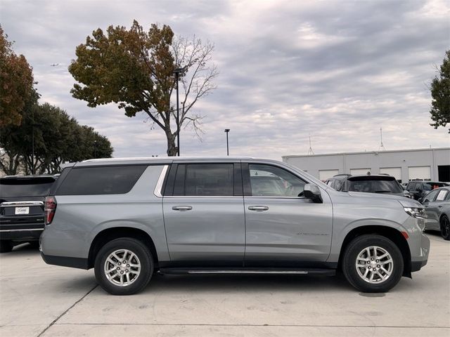 2023 Chevrolet Suburban LT