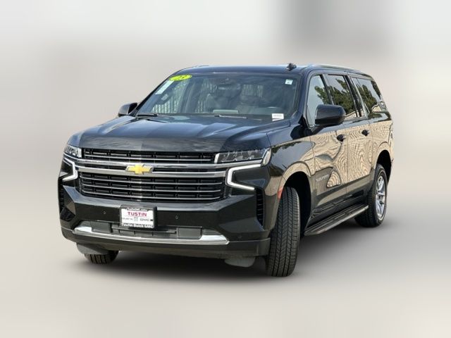 2023 Chevrolet Suburban LT