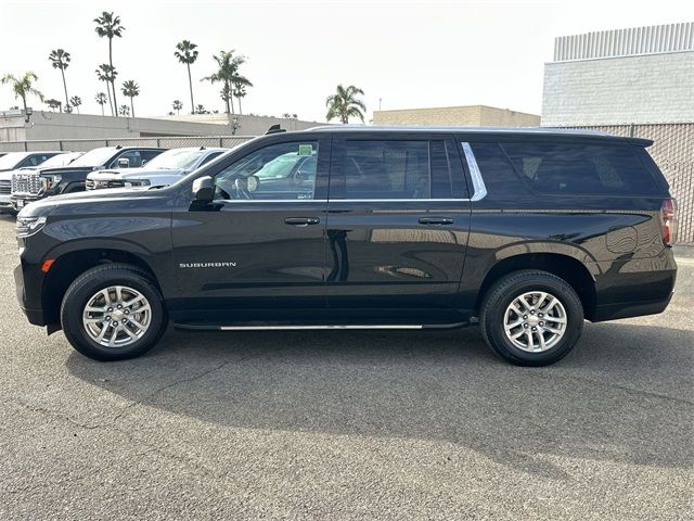 2023 Chevrolet Suburban LT