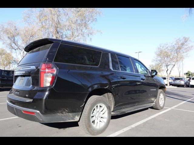 2023 Chevrolet Suburban LT