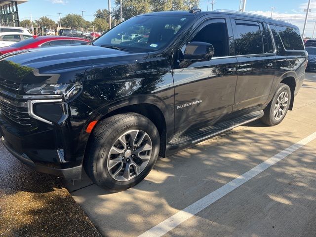 2023 Chevrolet Suburban LT